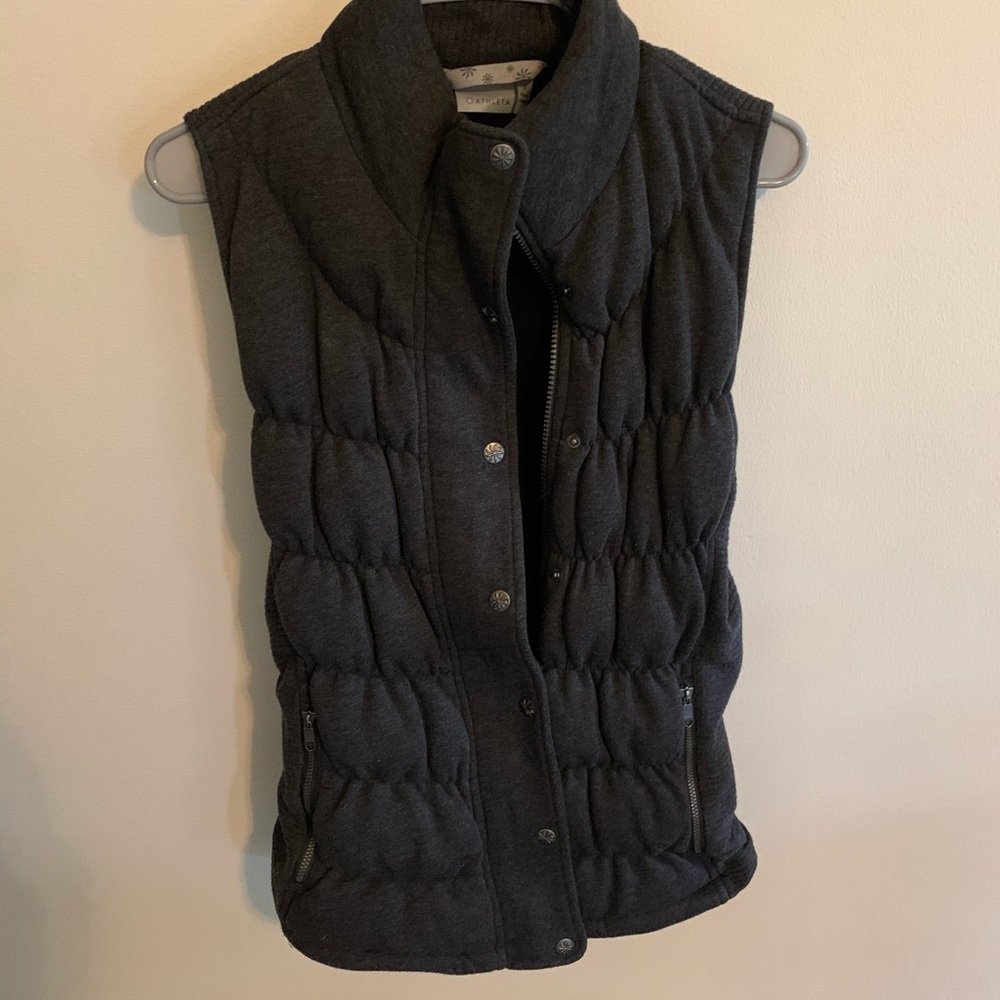 Athleta puffy vest